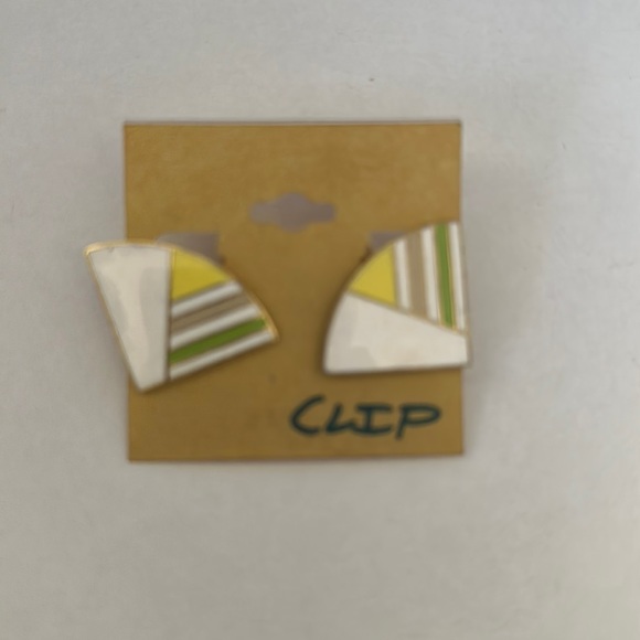 White/ Yellow/ Green Vintage Fan earrings - Picture 3 of 5